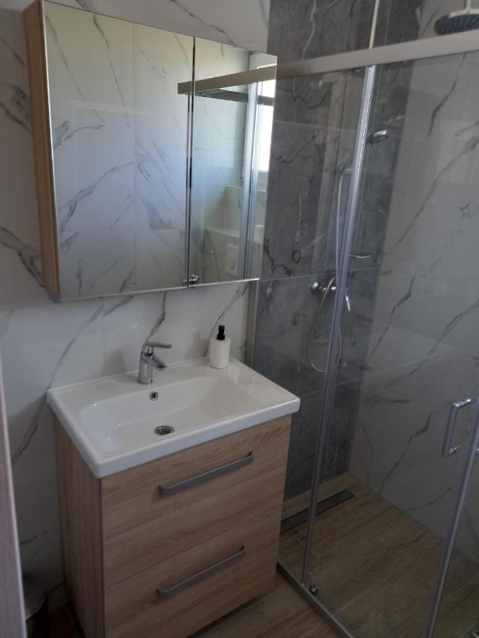 Villa Toni Биоград на Мору Екстериор снимка