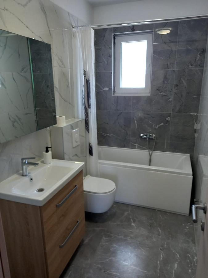Villa Toni Биоград на Мору Екстериор снимка